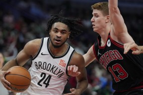 华体会-篮网队逆转骑士，主场表现抢眼