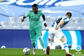 华体会-巴萨绝杀曼联，拉莫斯扑点救主意甲