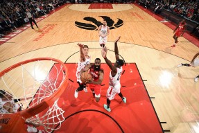 华体会体育-猛龙铁挑阵，联手取得惊人战绩叱！的简单介绍