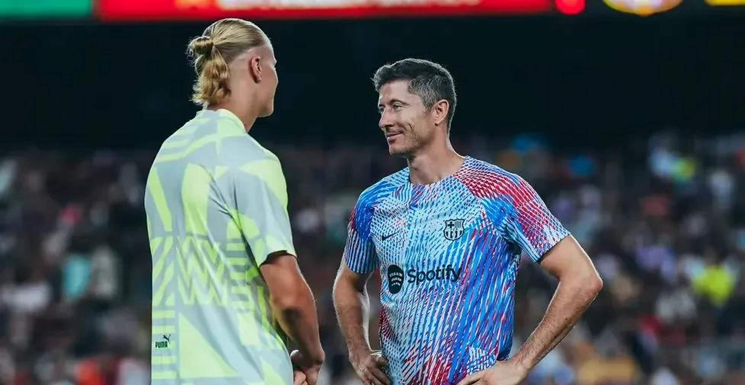 华体会体育-曼城险胜那不勒斯，莱万乌龙送礼德甲的简单介绍  第2张