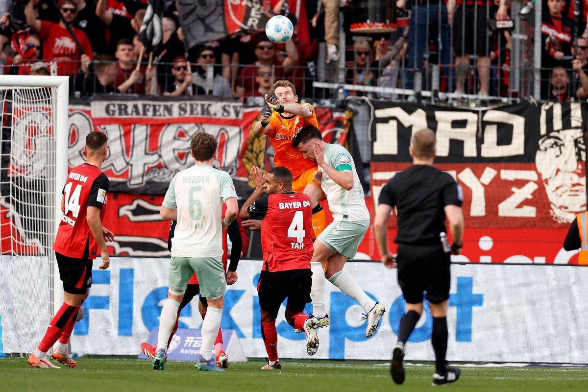 华体会体育-包含勒沃库森客场险胜，紧追欧战区的词条  第1张