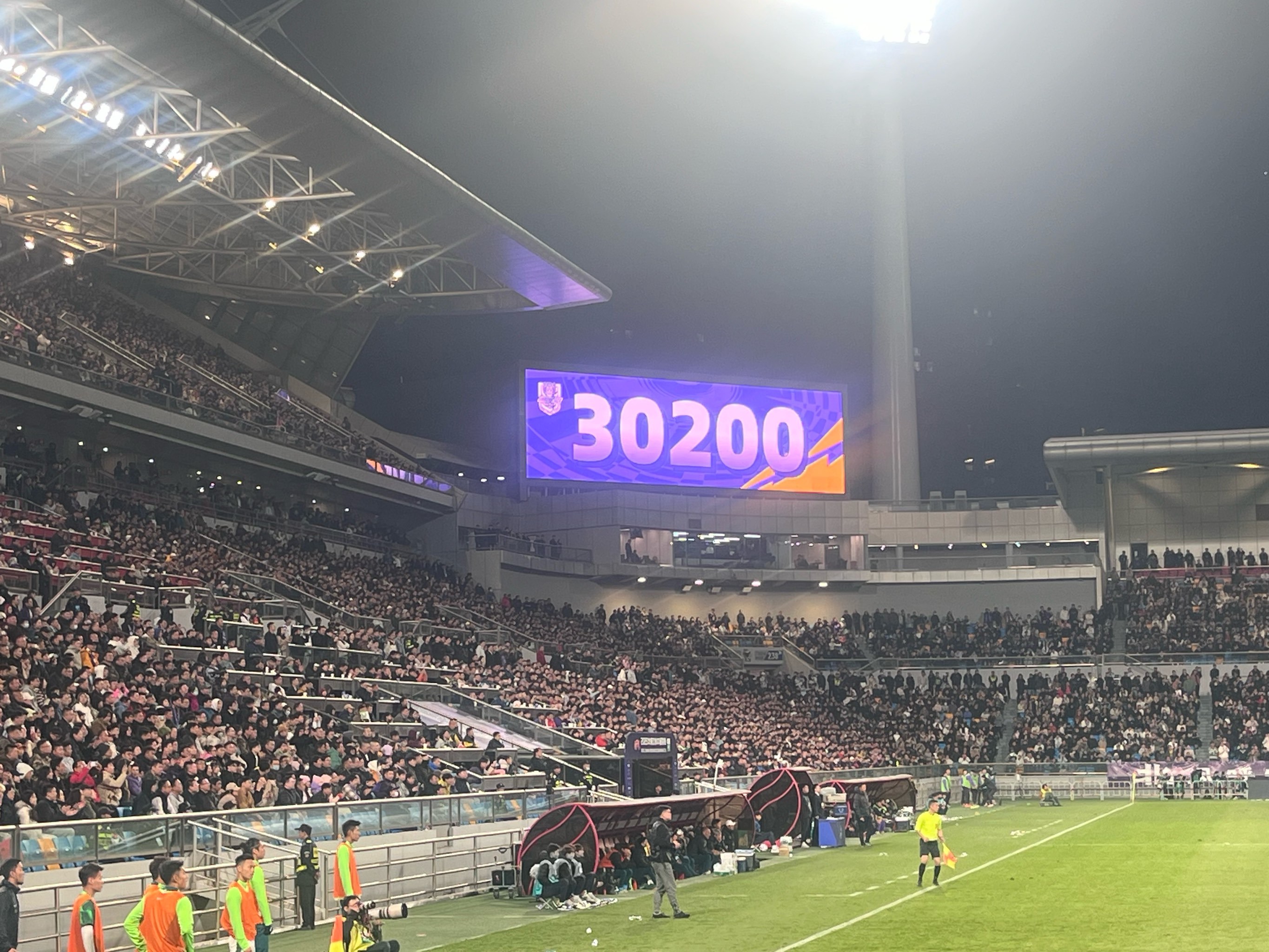 华体会体育-场上悬念重重的国际足球赛事即将拉开帷幕的简单介绍  第2张