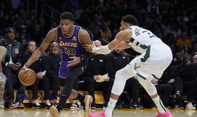 华体会登录-湖人爆冷湖人B队，利拉德统治全场的简单介绍  第1张